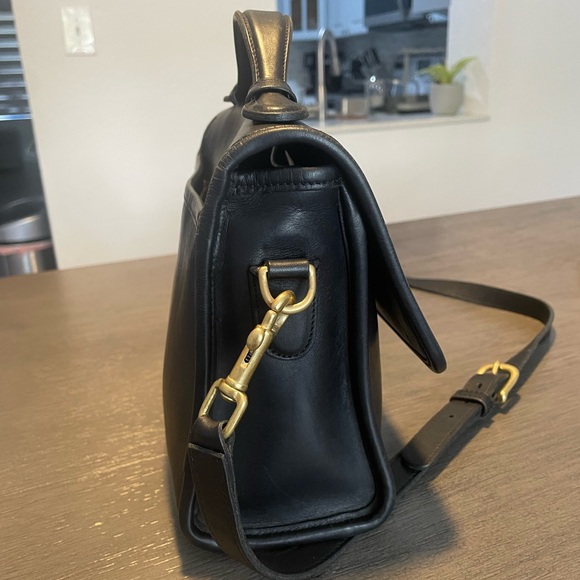 Vintage Coach Court 9870 Crossbody Bag - Picture 9 of 10